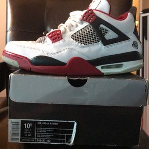 Nike Air Jordan Retro 4 “DTRT” Edition. Size 10.5